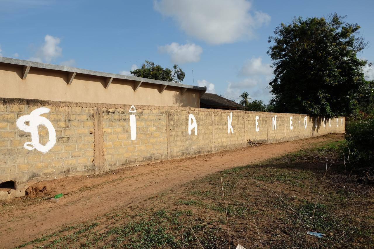 Centre Touristique Et Culturel Casamance Guest House Diakene Ouolof Ngoại thất bức ảnh