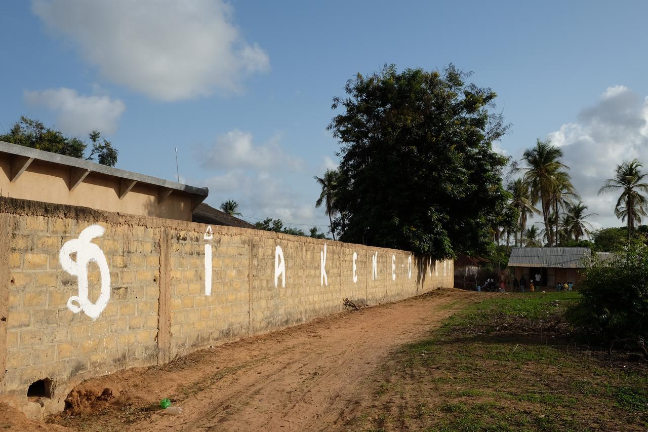 Centre Touristique Et Culturel Casamance Guest House Diakene Ouolof Ngoại thất bức ảnh